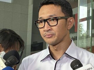 KPK OTT di BNPB, 14 Orang Diamankan Termasuk Sekretaris Utama, Uang Rp1,4 Miliar dan Emas Disita
