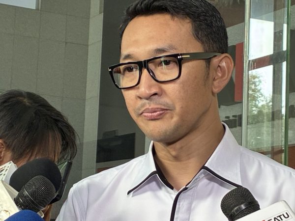 KPK OTT di BNPB, 14 Orang Diamankan Termasuk Sekretaris Utama, Uang Rp1,4 Miliar dan Emas Disita
